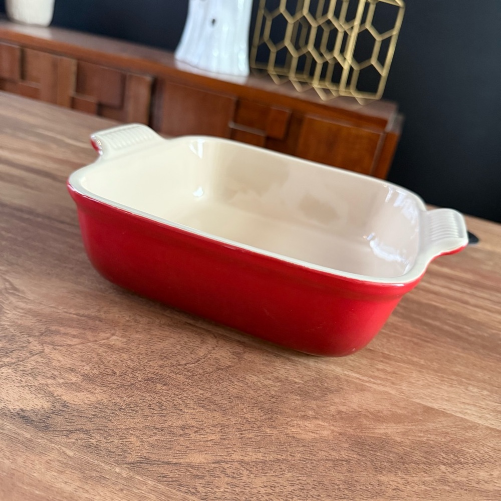 Le Creuset Heritage Stoneware Baker Cerise Approx 9in x 9in